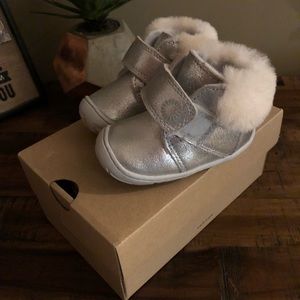 BRAND NEW UGG Toddler Metallic Booties Size 4